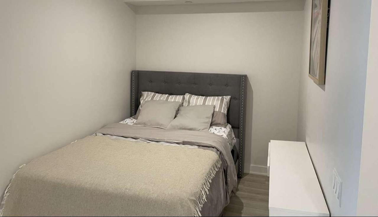 Cozy Fort York Condo トロント エクステリア 写真